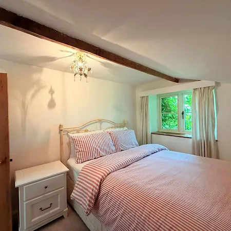 Cosy Sleeps 10 Acre Playroom Pets Tatil Evi *