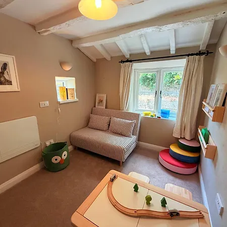 Cosy Sleeps 10 Acre Playroom Pets * Knaresborough